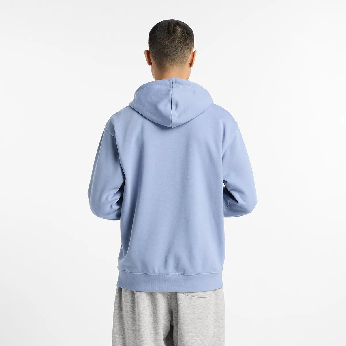 NEW BALANCE ESSENTIALS SWEATSHIRT AUS FRENCH TERRY MIT LOGO-RUNDHALSAUSSCHNITT