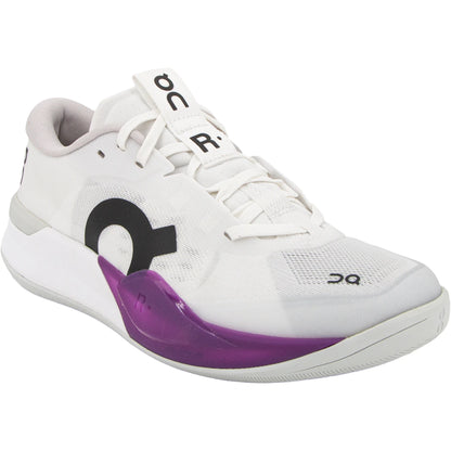 ON WOMEN'S SHOES THE ROGER PRO 3 ALL SURFACES