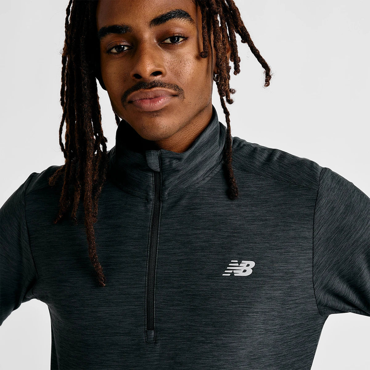 T-SHIRT MANCHES LONGUES NEW BALANCE 1/4 ZIP SPORT ESSENTIALS
