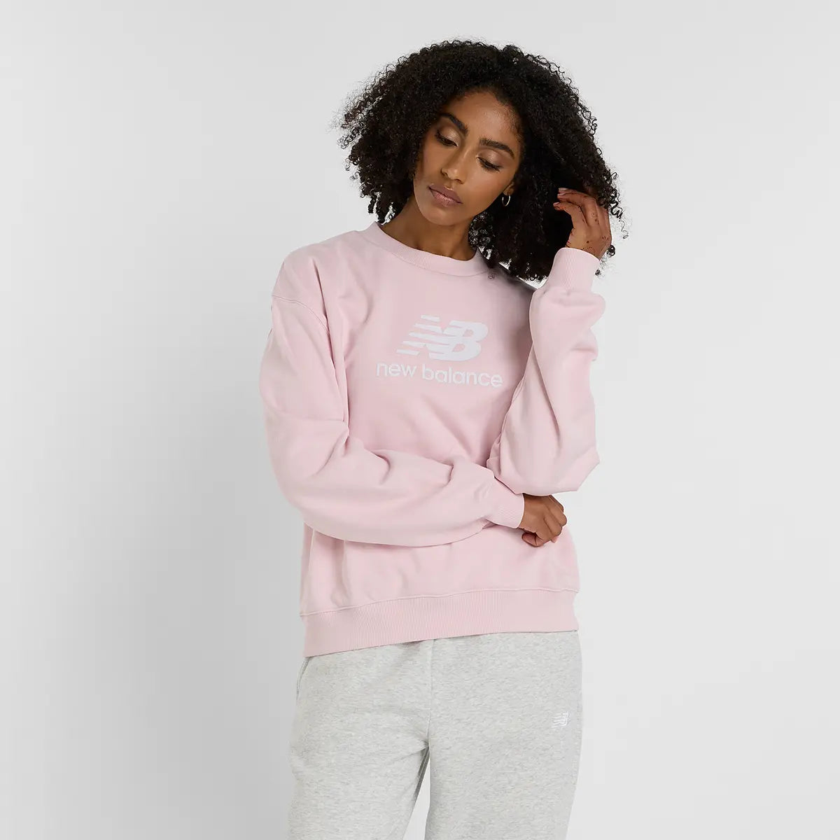 NEW BALANCE DAMEN SWEATSHIRT ESSENTIALS FRENCH TERRY LOGO