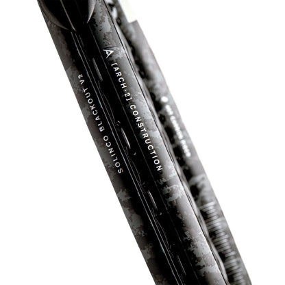 RAQUETTE DE TENNIS SOLINCO BLACKOUT V2 CAMO (285 GR) (2025)