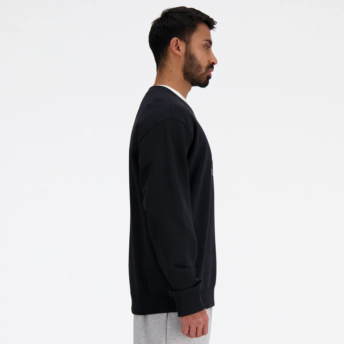 NEW BALANCE ESSENTIALS SWEATSHIRT AUS FRENCH TERRY MIT LOGO-RUNDHALSAUSSCHNITT