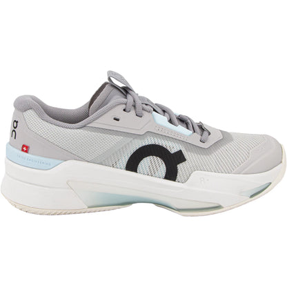 ON WOMEN'S SHOES THE ROGER PRO FIRE ALL SURFACES