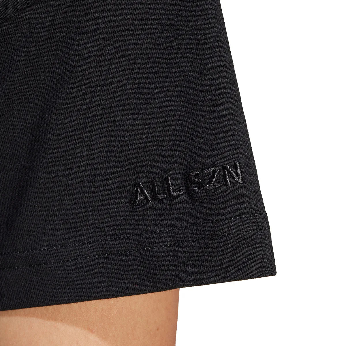 ADIDAS T-SHIRT