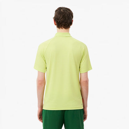 POLO LACOSTE SPIELER AUF DEM PLATZ GRAFISCH